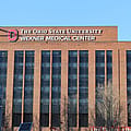 Les Wexner stepping down as chair of Ohio State University Wexner Medical Center Board