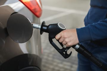 US gas prices hover over $4 as Trump’s war in Iran continues