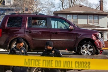 Immigration agents are still shooting people in cars