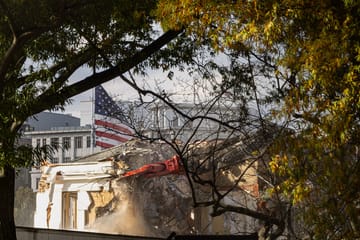US Supreme Court allows $400M Trump ballroom project to proceed