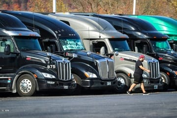 Trump looks to veterans to fill trucking jobs after booting immigrants from industry