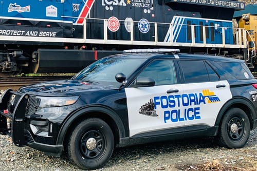 Fostoria man charged after children left in abandoned car
