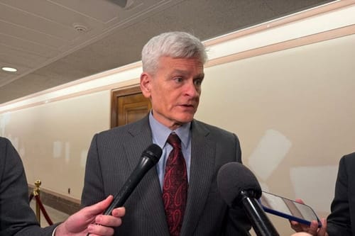 US Senate panel seeks speedy bipartisan deal on health insurance subsidies