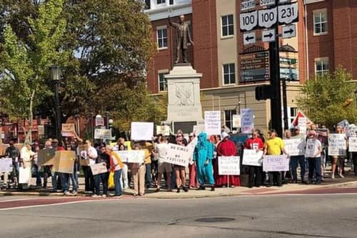 Strong Turnout in Downtown Tiffin for Nationwide “No Kings” Mobilization