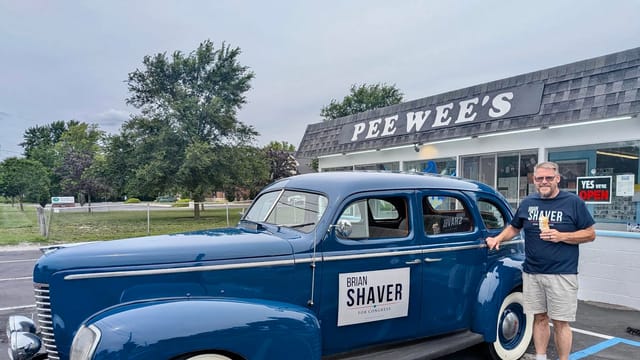 Brian Shaver tours OH-5 in a union-made 1939 Nash