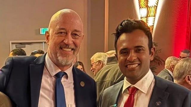 Click scrambles back onto Ramaswamy endorsement page after removal