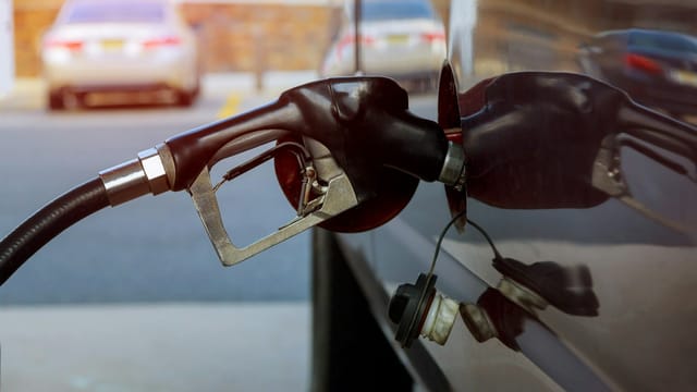 Gas prices spike across US amid Iran war