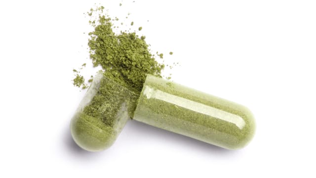 Kratom to remain illegal in Ohio, judge rules, handing DeWine a win on drugs
