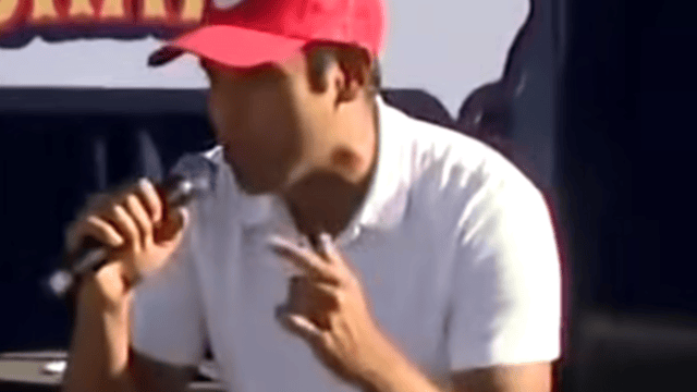 Vivek Ramaswamy awkwardly tries to win over voters with Eminem rap