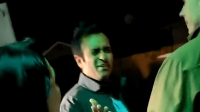 Vivek Ramaswamy lashes out after voter questions him about convicted P*DOPHILE in his campaign ad!