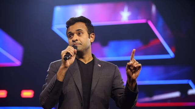 Ramaswamy’s companies used H-1B visas 88 times. Now executives tied to foreign-worker firms are funding his Ohio campaign.