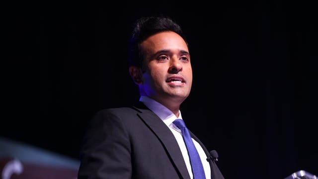 Vivek Ramaswamy’s private jet habit goes international with Paris trip on Fourth of July