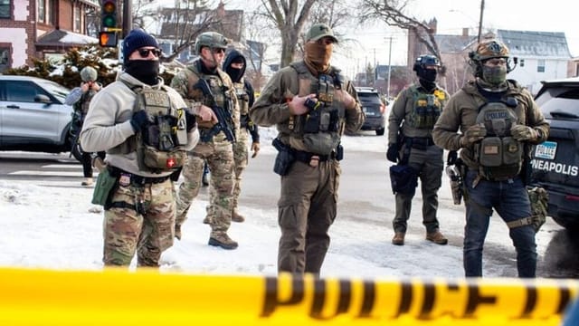 Suit alleges Homeland Security targeted people observing, protesting immigration agents