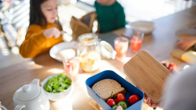 Report: Trump policies are raising costs of kids’ school meals