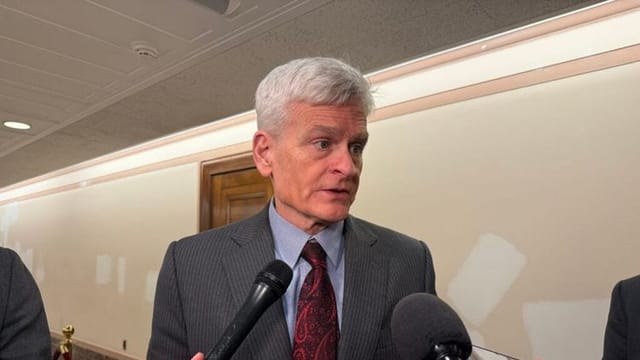 US Senate panel seeks speedy bipartisan deal on health insurance subsidies
