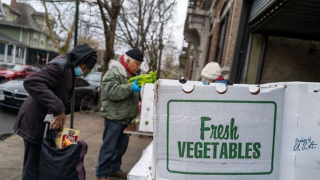 What should Ohio’s poverty line be?