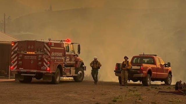 Wildfire veterans fear federal tactics, extreme fires could put crews at risk