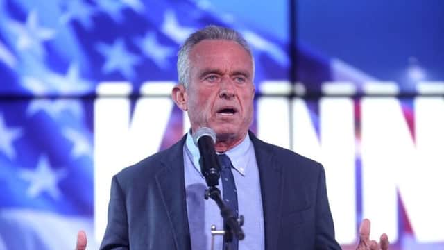 Conspiracy theorist & anti-vaxxer RFK Jr. to back Trump