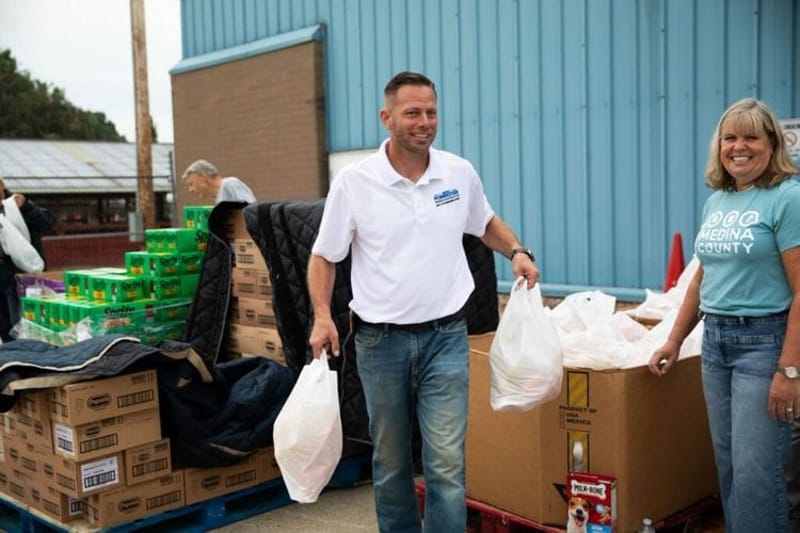 Ohio 7th Congressional District Democratic candidate Brian Poindexter touring the Feeding Medina County distribution center. (Photo provided.)