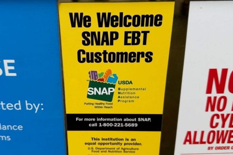 More than 200 American mayors are calling on the federal government to reverse changes that will cost states billions and push millions of people off the national food stamp program. (Photo by Steph Quinn/Missouri Independent)
