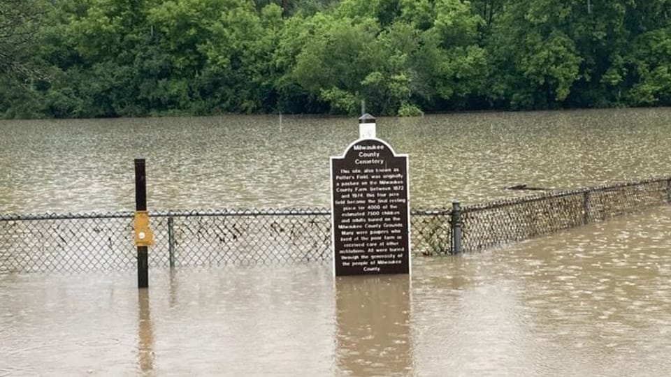 Feds increasingly leave local governments hanging when climate disasters hit, report finds