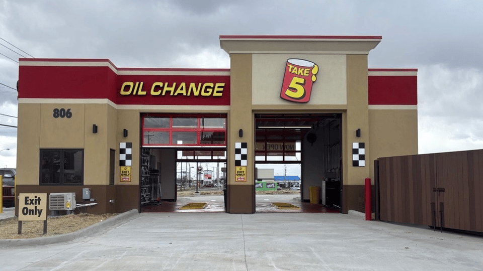 Take 5 Oil Change opens first Seneca County location in Tiffin