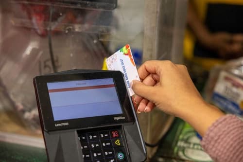 Trump administration must restart SNAP benefits by Wednesday, judge rules
