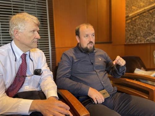 Ukrainian mayors visit Ohio looking for help, expertise with rebuilding