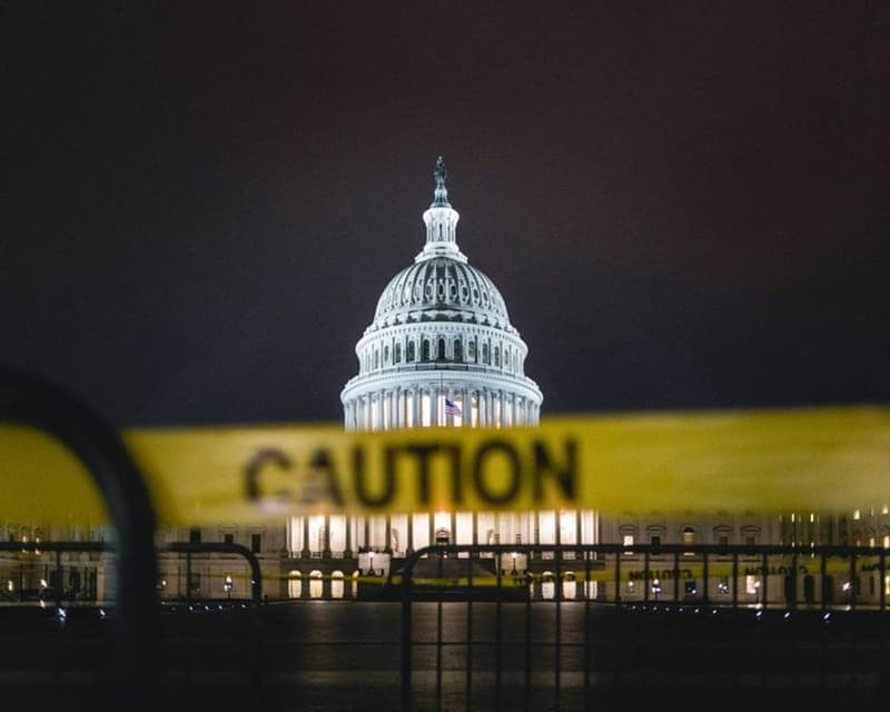 US Senate talks continue on end to 37-day shutdown, but final deal elusive