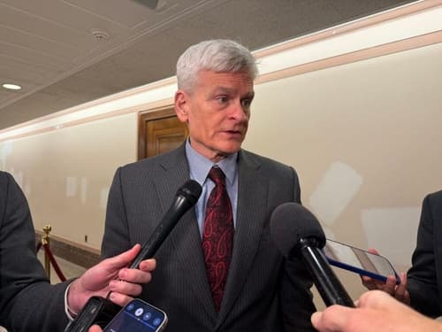 US Senate panel seeks speedy bipartisan deal on health insurance subsidies