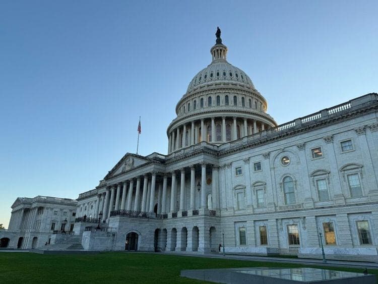 Moderate US House Republicans join Dems to force vote on extension of health care subsidies