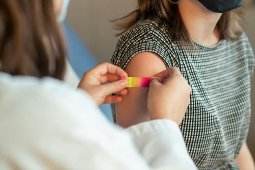 Measles cases rise amid holiday travel