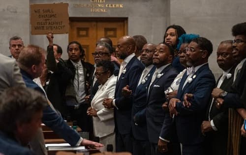 The redistricting frenzy is scrambling the midterm elections. Here’s where things stand now.