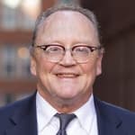 Tim Henderson headshot